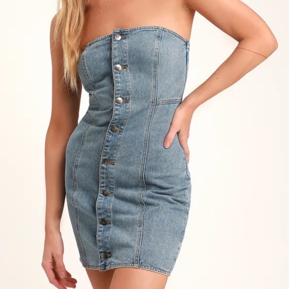 NWT MINKPINK Easy Does It Light Wash Denim Strapless Mini Dress - Picture 1 of 7